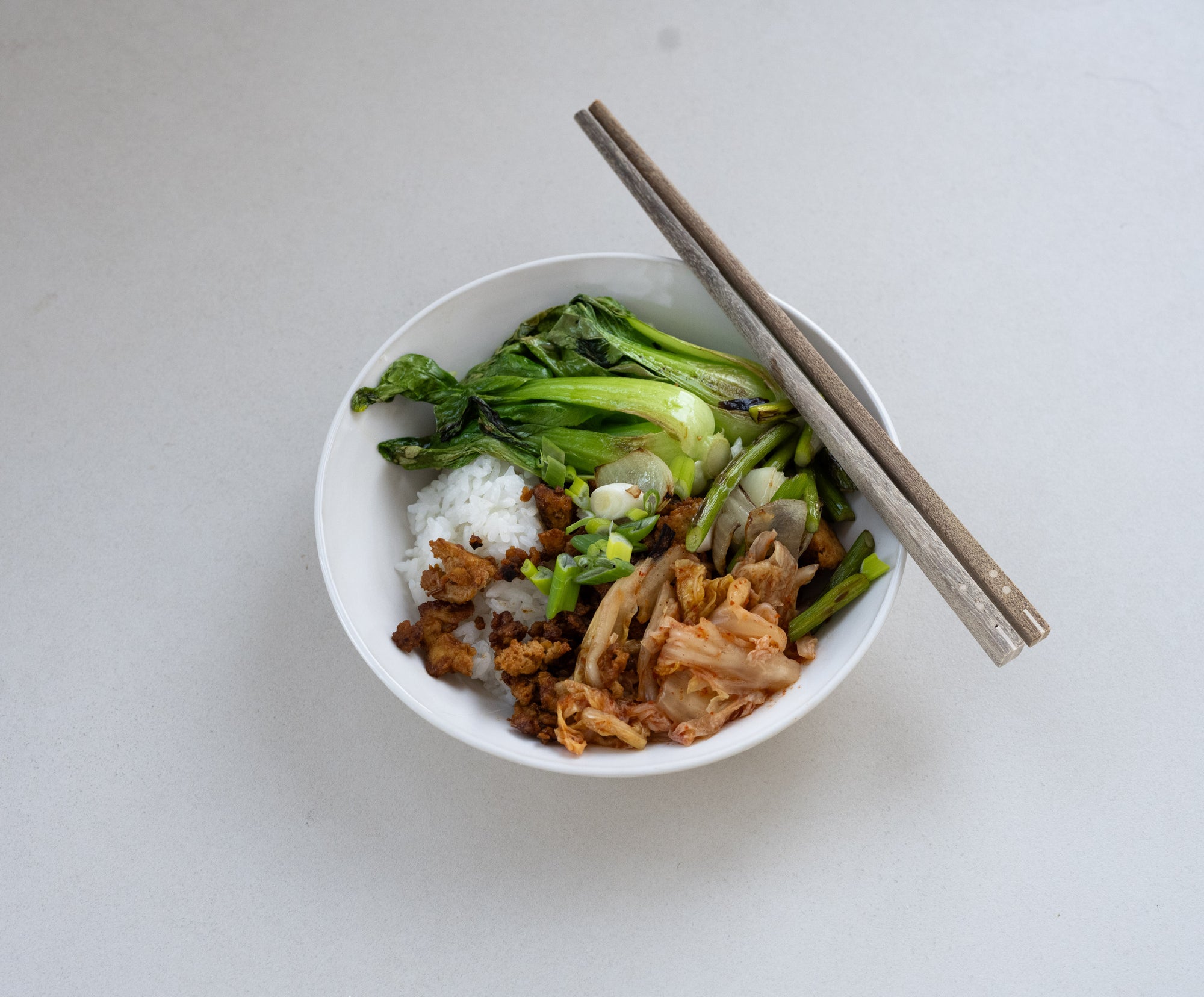 Ssjamjang Tofu Bowl mit Pak Choi